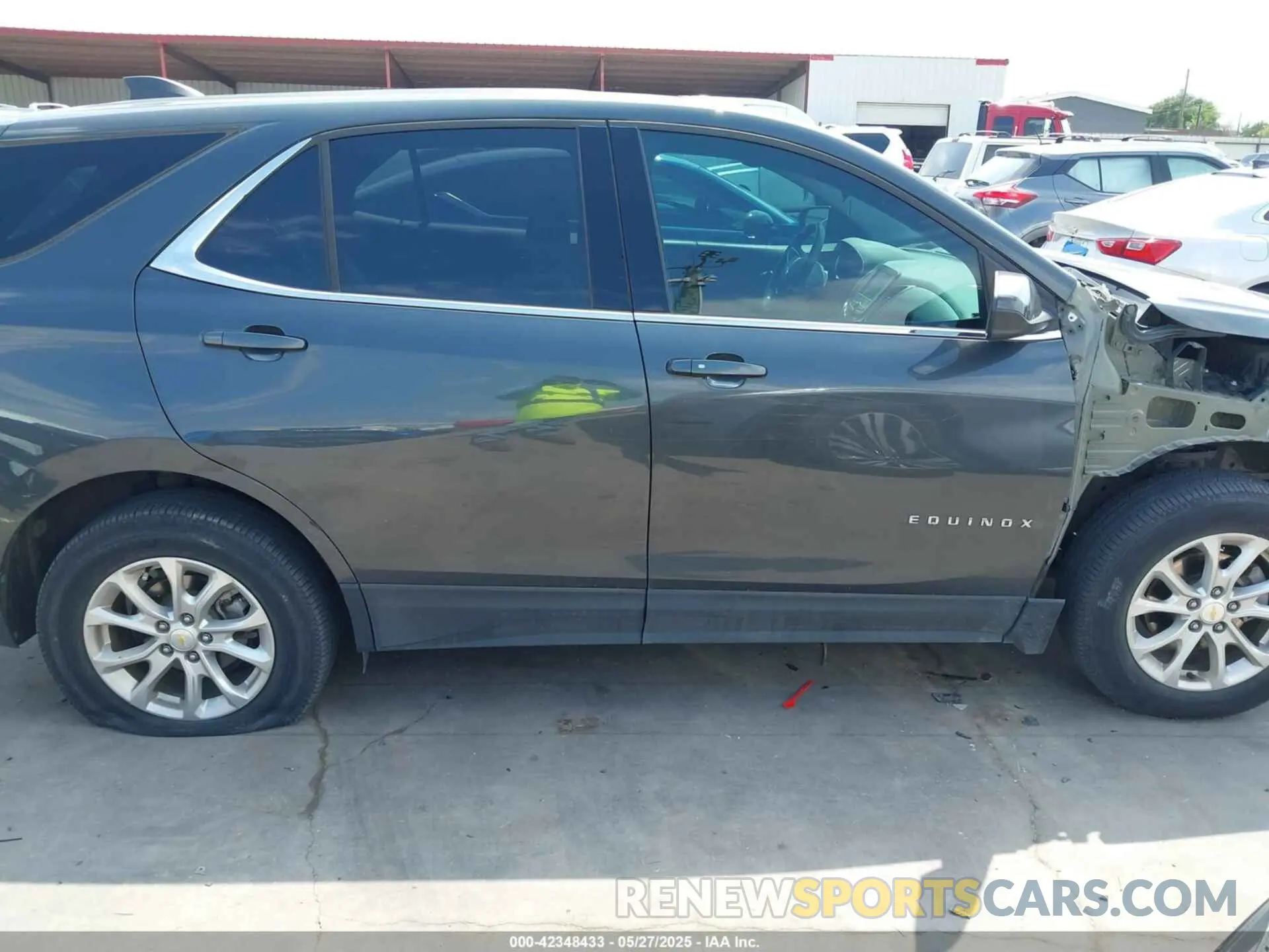 14 Photograph of a damaged car 2GNAXKEV5L6160555 CHEVROLET EQUINOX 2020
