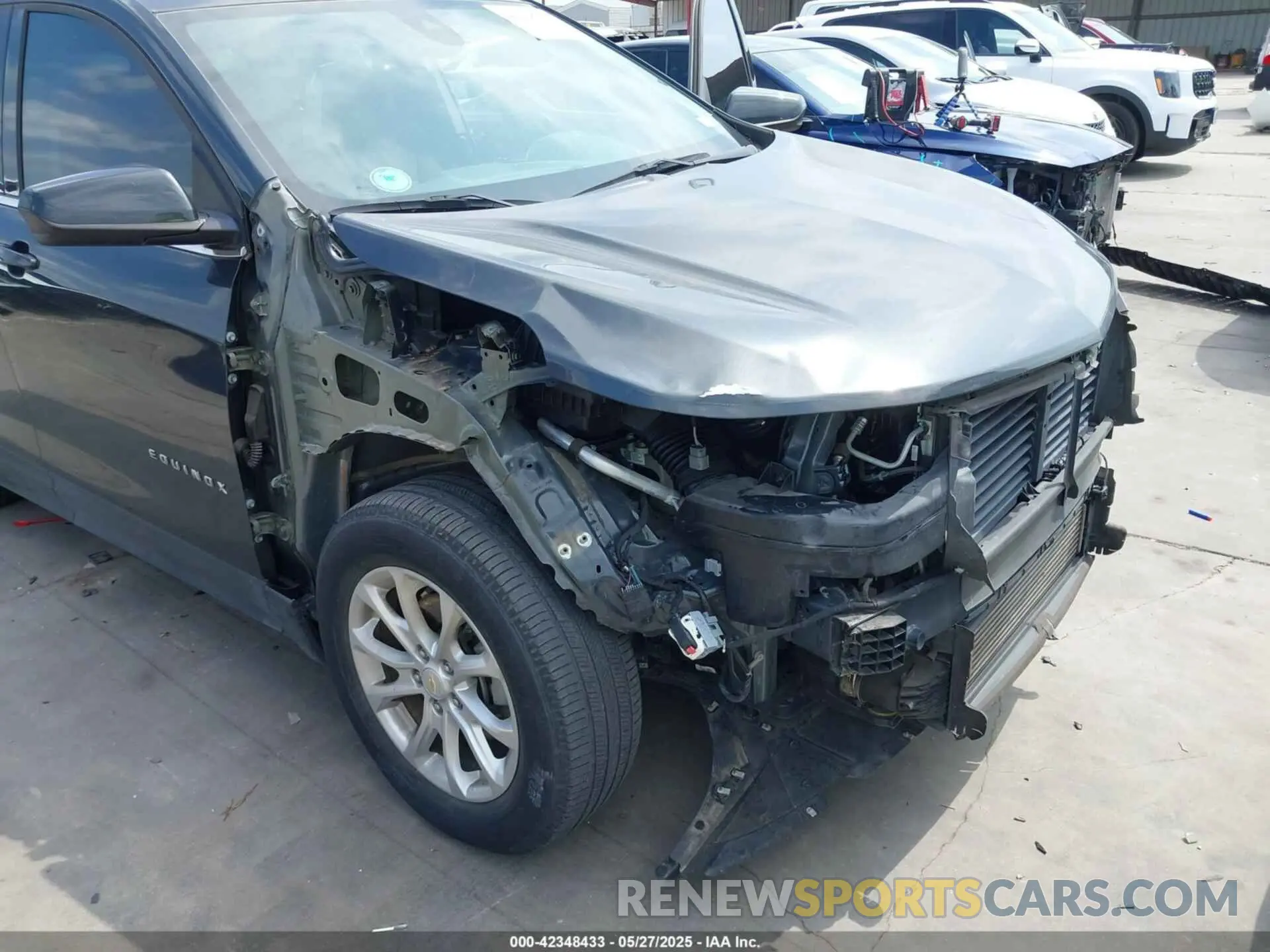 6 Photograph of a damaged car 2GNAXKEV5L6160555 CHEVROLET EQUINOX 2020