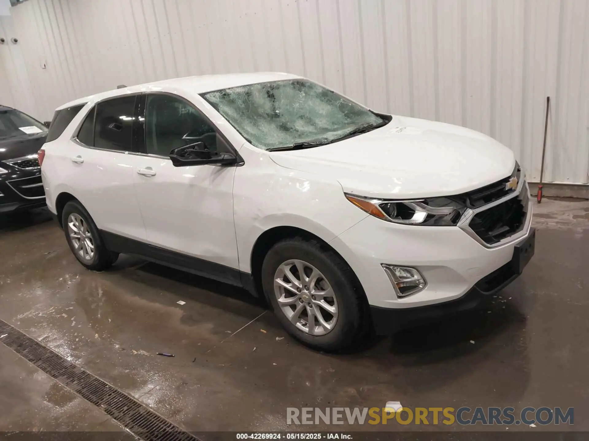 1 Photograph of a damaged car 2GNAXKEV5L6244164 CHEVROLET EQUINOX 2020