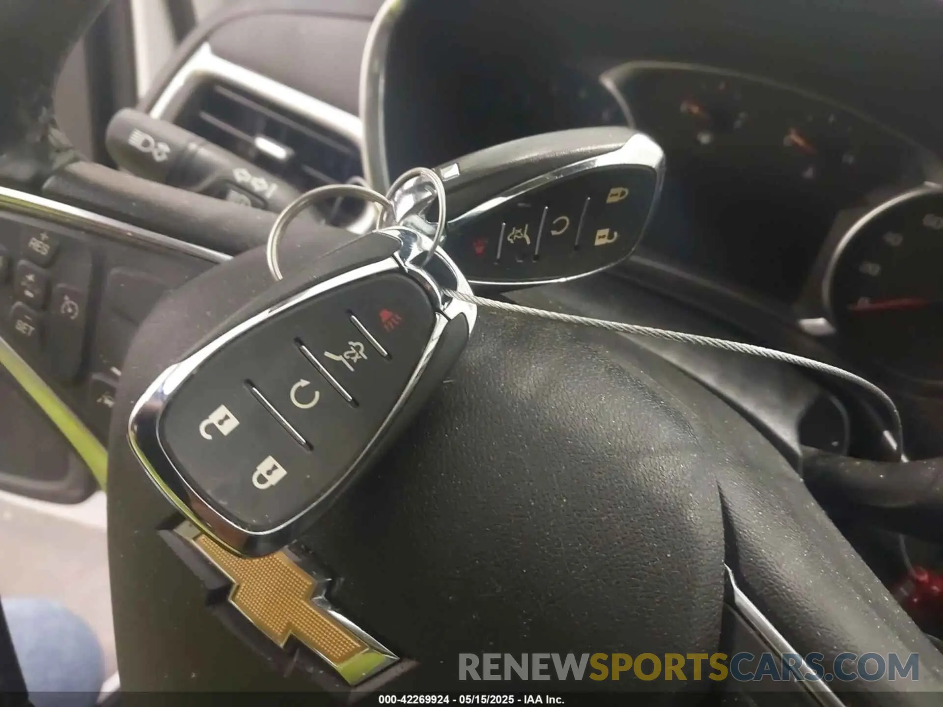 11 Photograph of a damaged car 2GNAXKEV5L6244164 CHEVROLET EQUINOX 2020