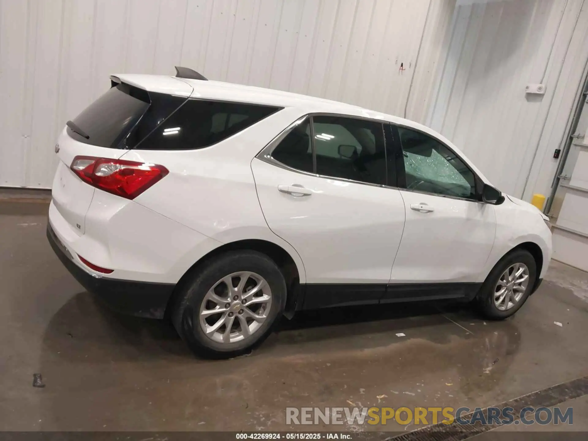 14 Photograph of a damaged car 2GNAXKEV5L6244164 CHEVROLET EQUINOX 2020