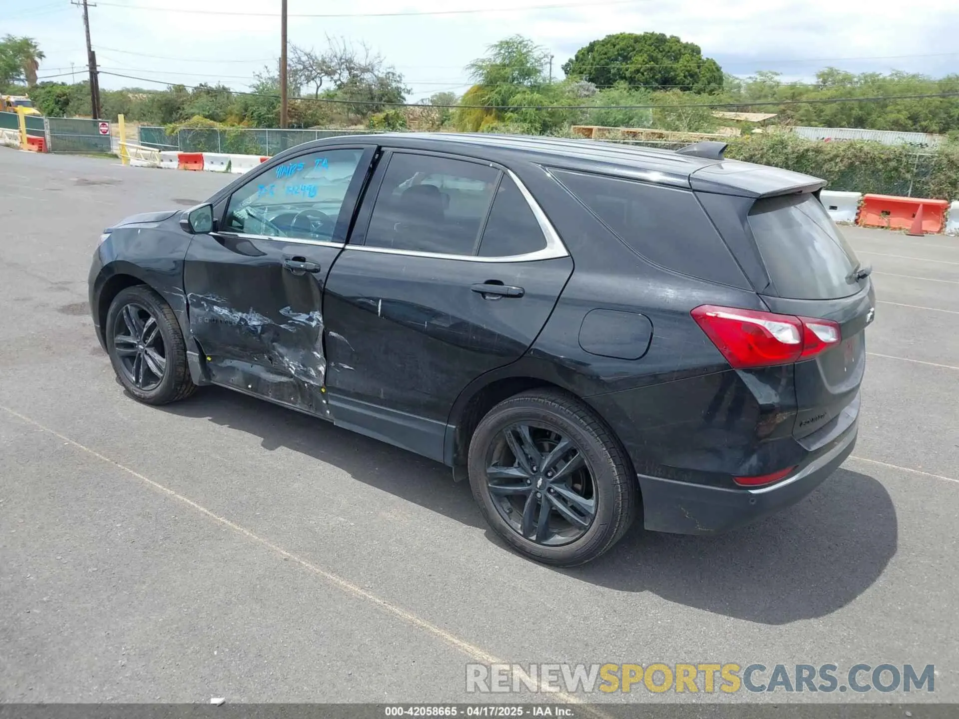 3 Photograph of a damaged car 2GNAXKEV5L6248537 CHEVROLET EQUINOX 2020