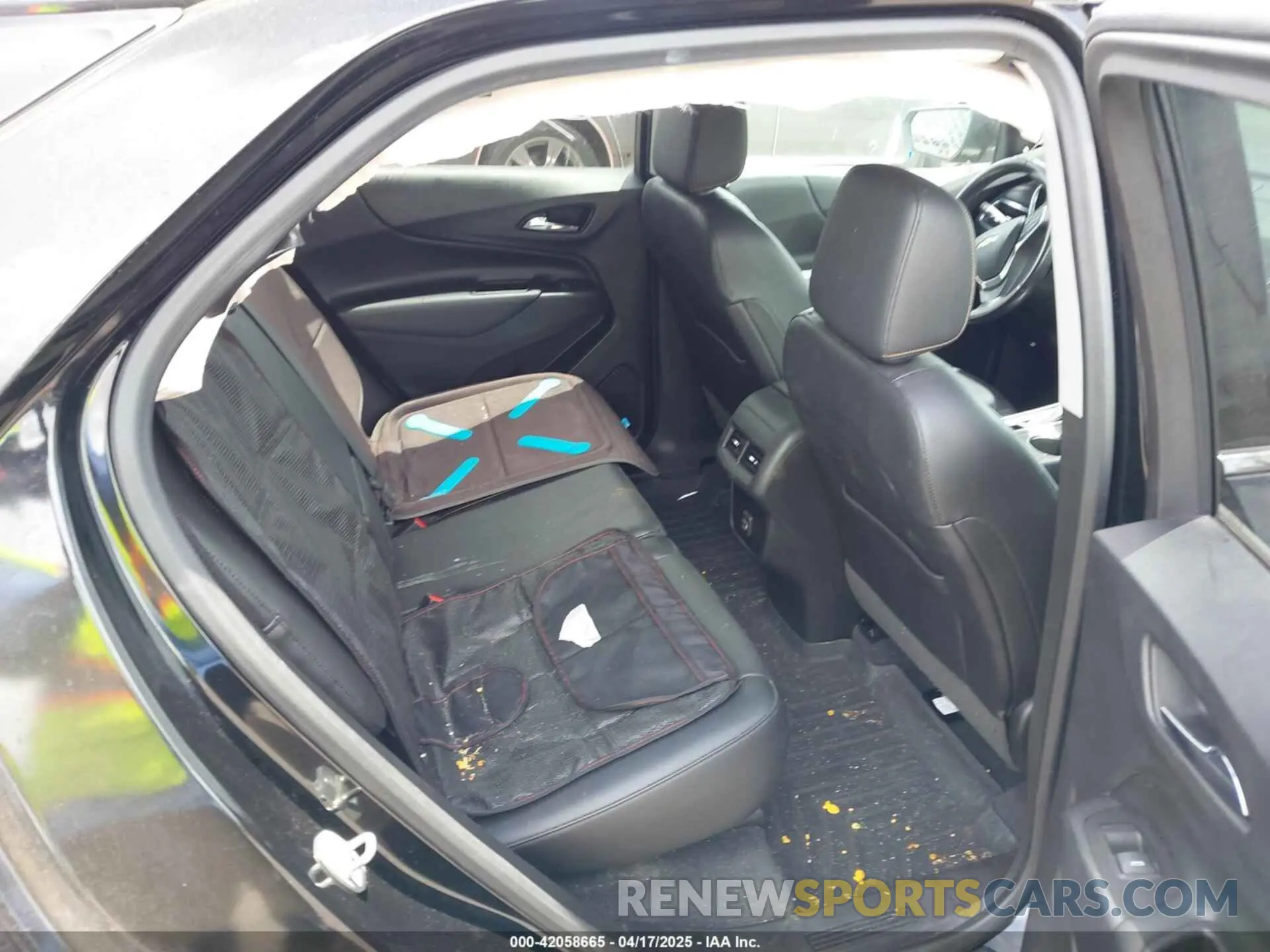 8 Photograph of a damaged car 2GNAXKEV5L6248537 CHEVROLET EQUINOX 2020
