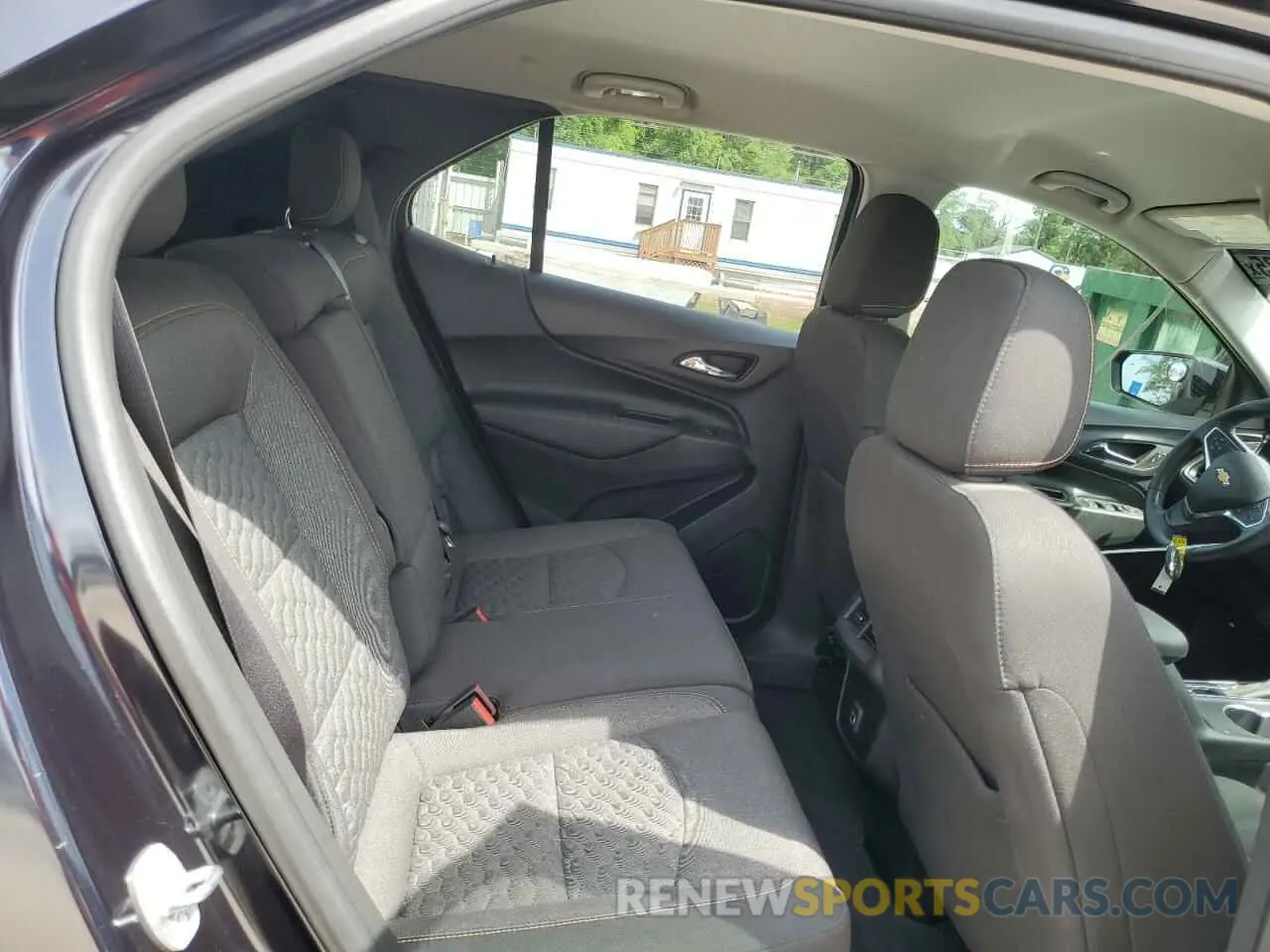 11 Photograph of a damaged car 2GNAXKEV6L6106293 CHEVROLET EQUINOX 2020