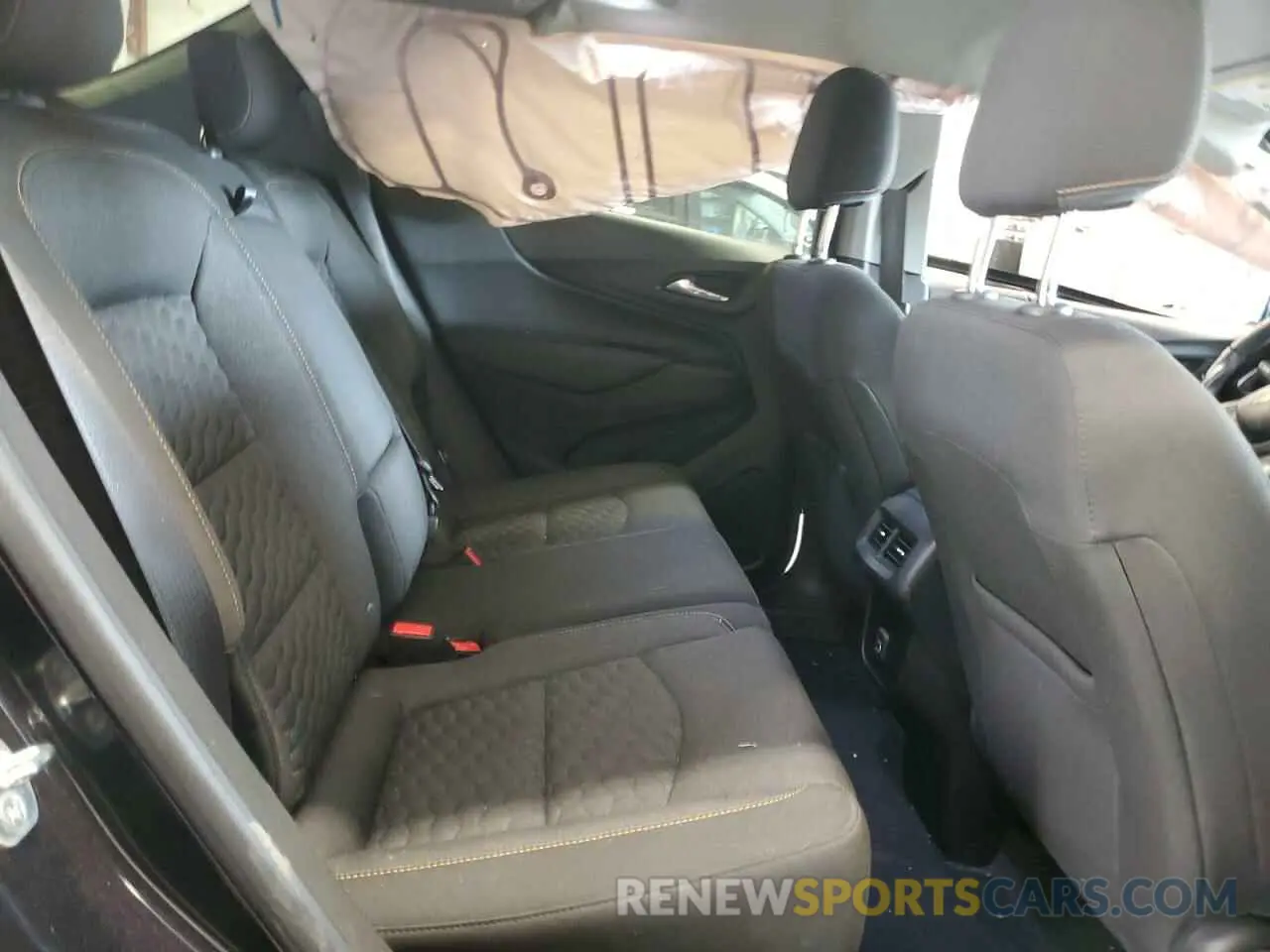 11 Photograph of a damaged car 2GNAXKEV6L6119335 CHEVROLET EQUINOX 2020