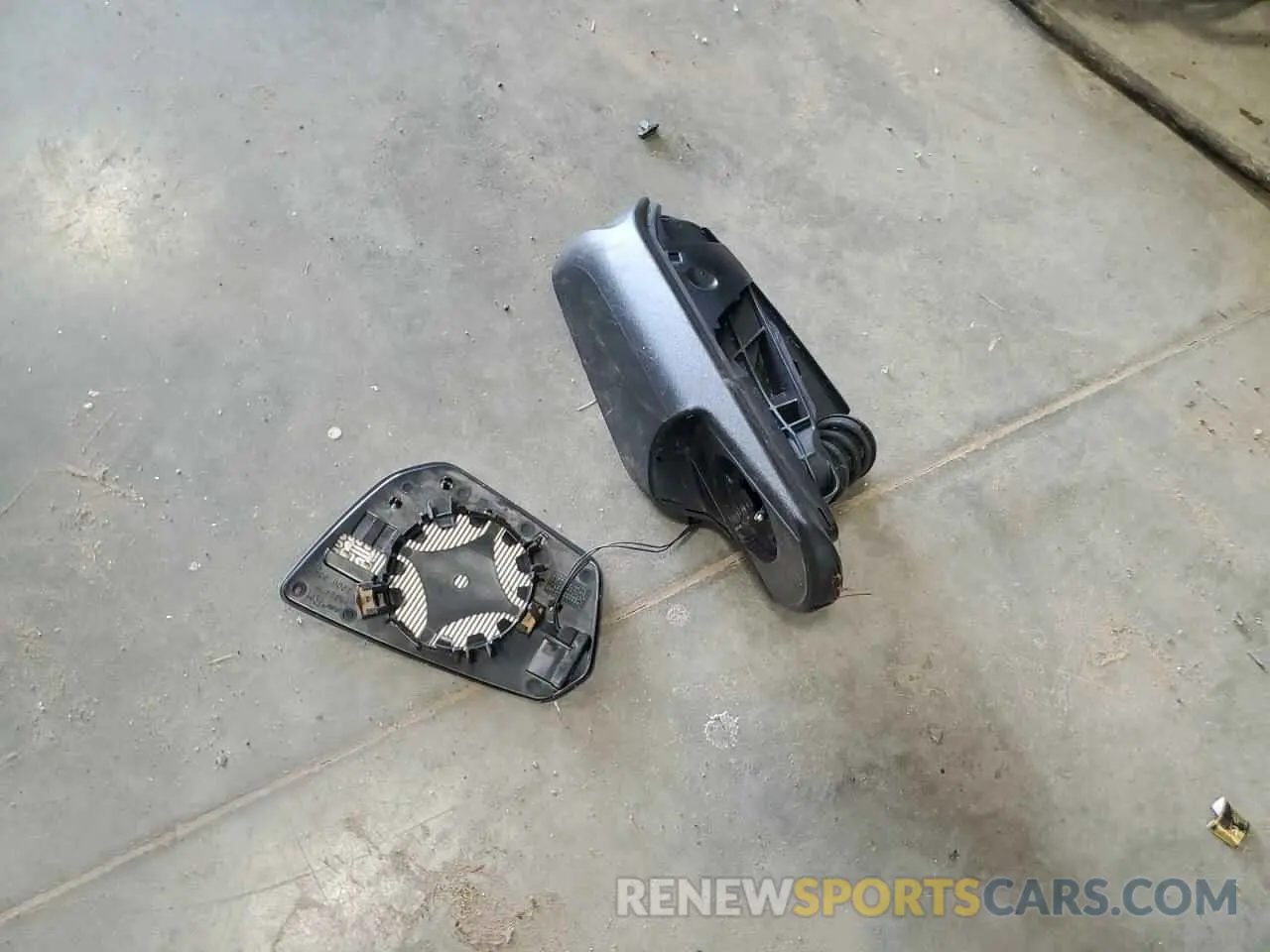 15 Photograph of a damaged car 2GNAXKEV6L6119335 CHEVROLET EQUINOX 2020