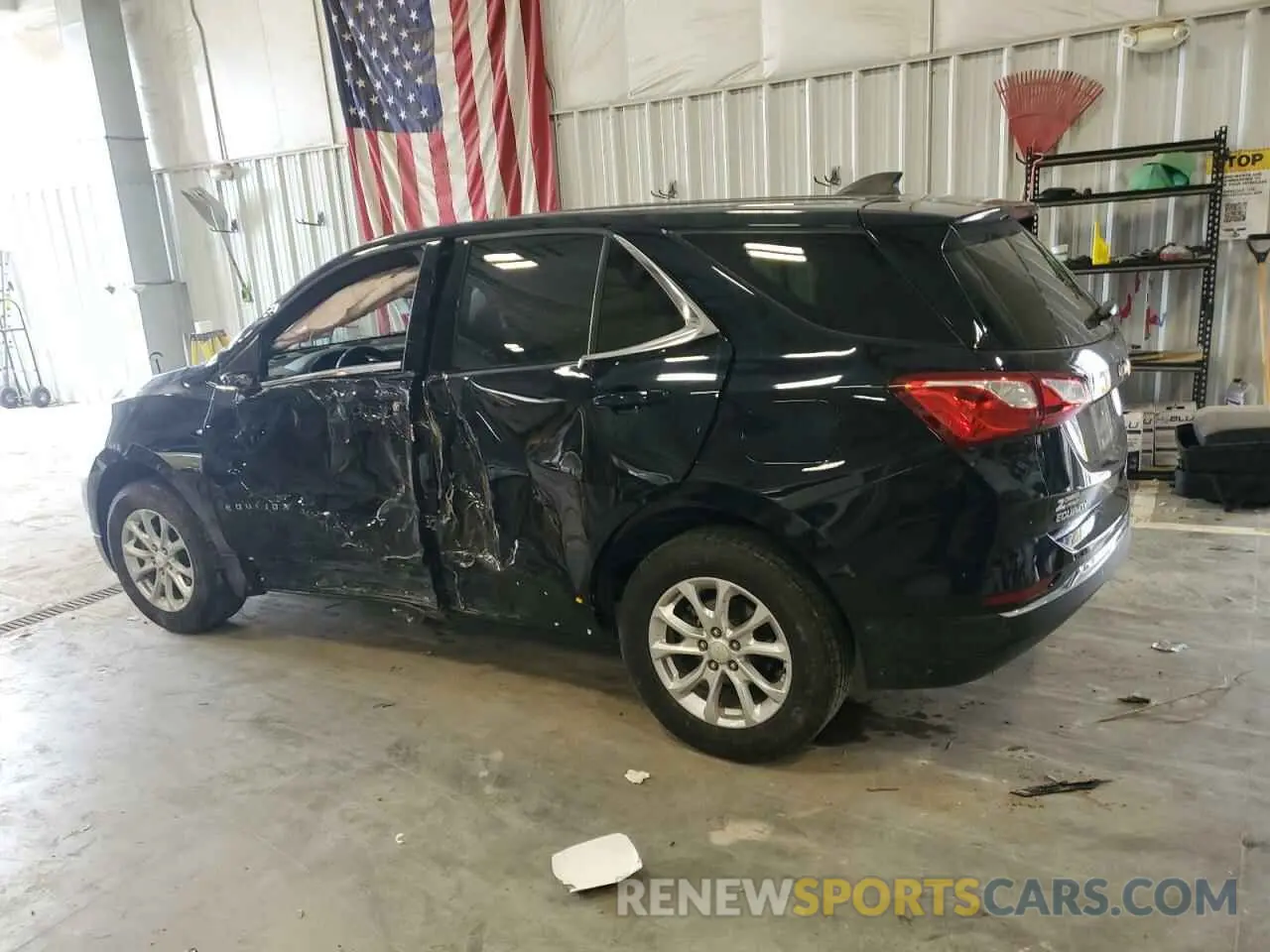 2 Photograph of a damaged car 2GNAXKEV6L6119335 CHEVROLET EQUINOX 2020