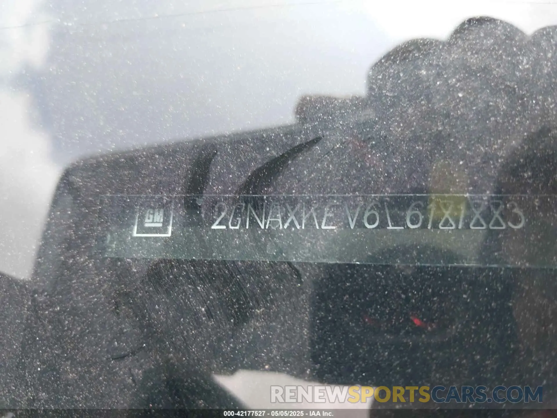 9 Photograph of a damaged car 2GNAXKEV6L6181883 CHEVROLET EQUINOX 2020
