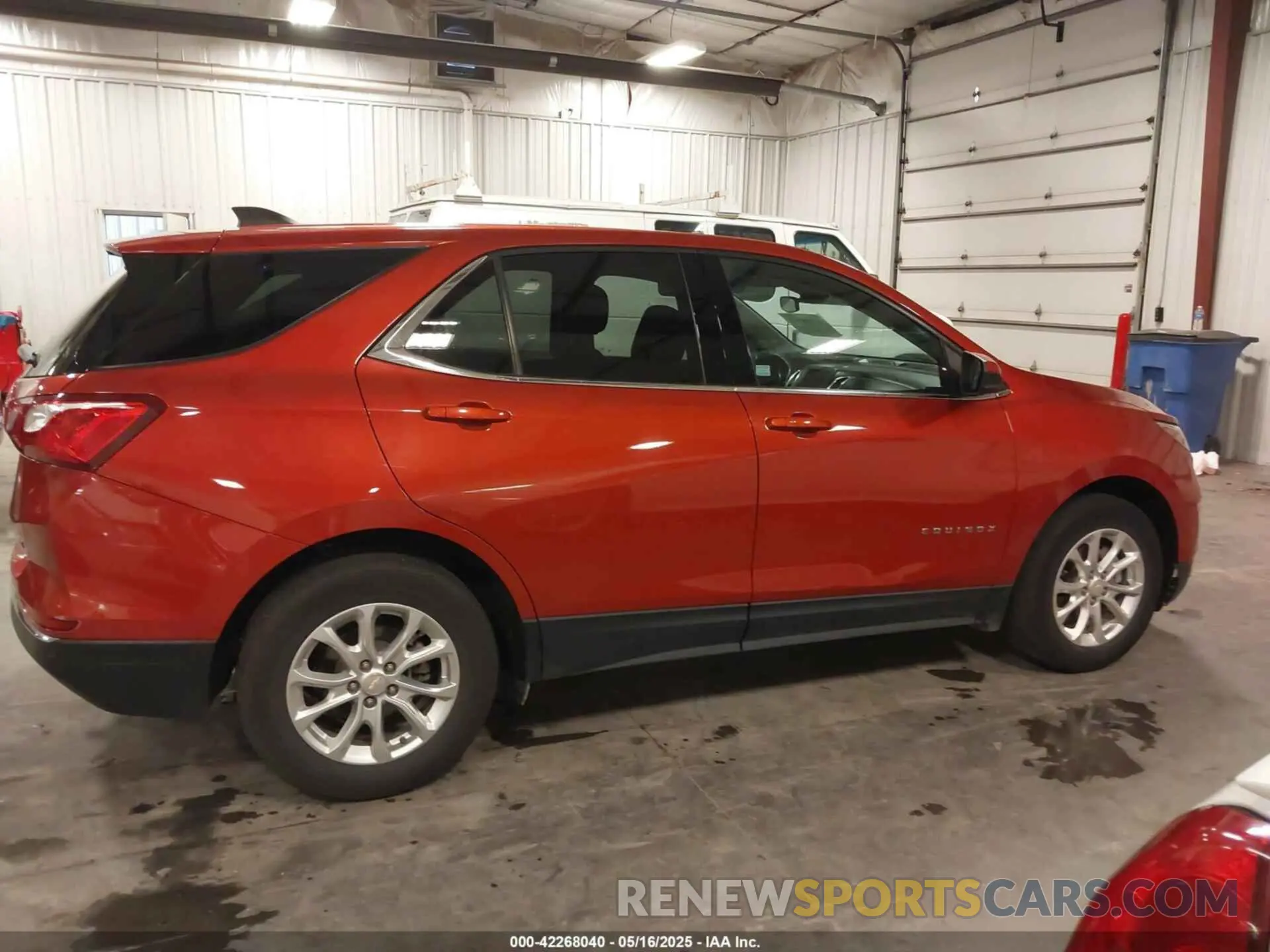 13 Photograph of a damaged car 2GNAXKEV6L6186310 CHEVROLET EQUINOX 2020