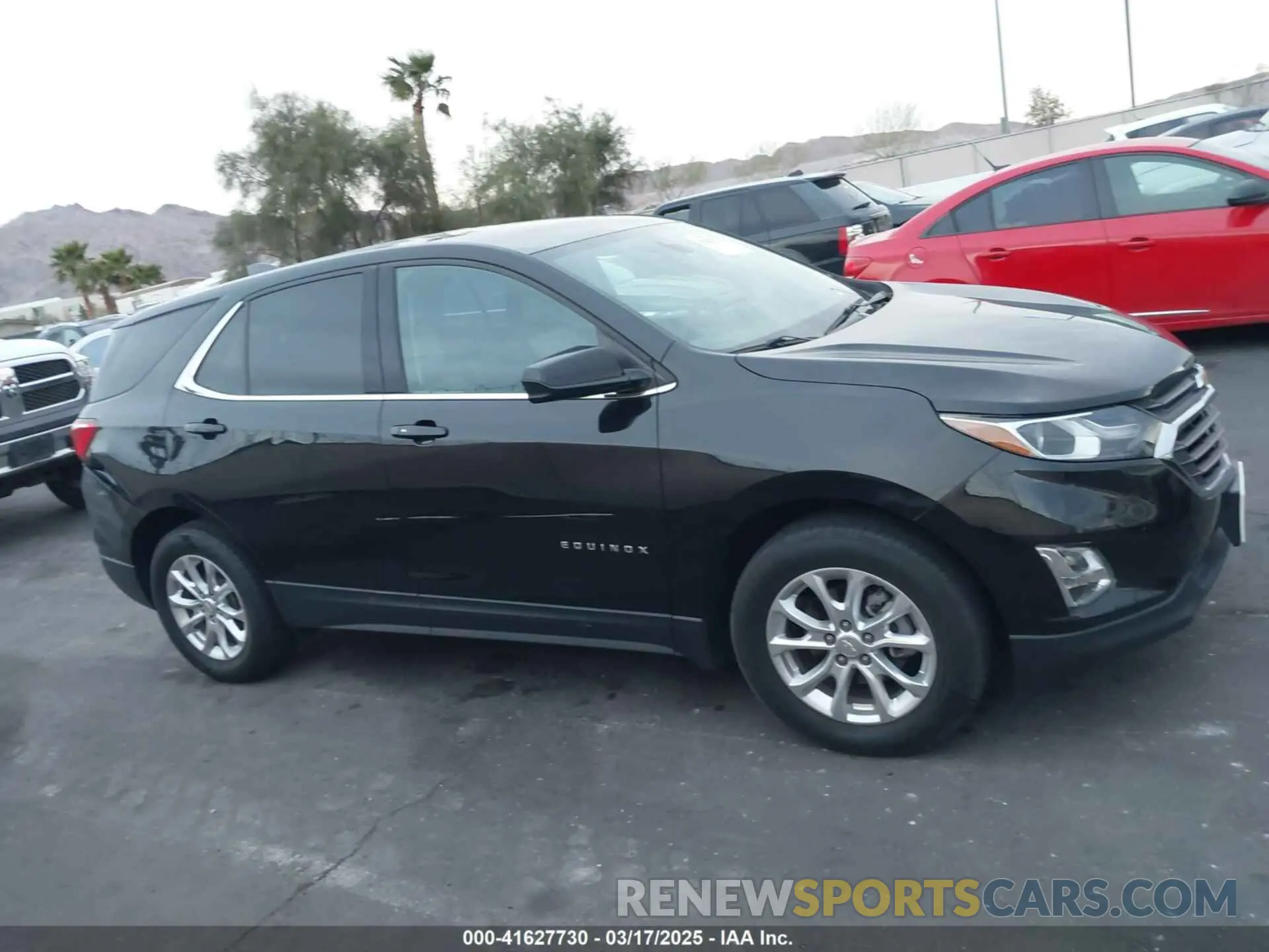 13 Photograph of a damaged car 2GNAXKEV6L6188137 CHEVROLET EQUINOX 2020