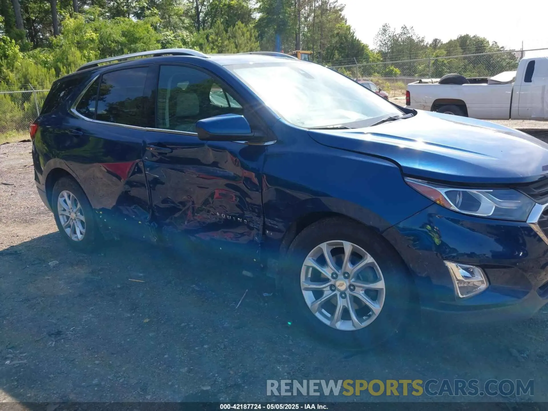6 Photograph of a damaged car 2GNAXKEV6L6208290 CHEVROLET EQUINOX 2020