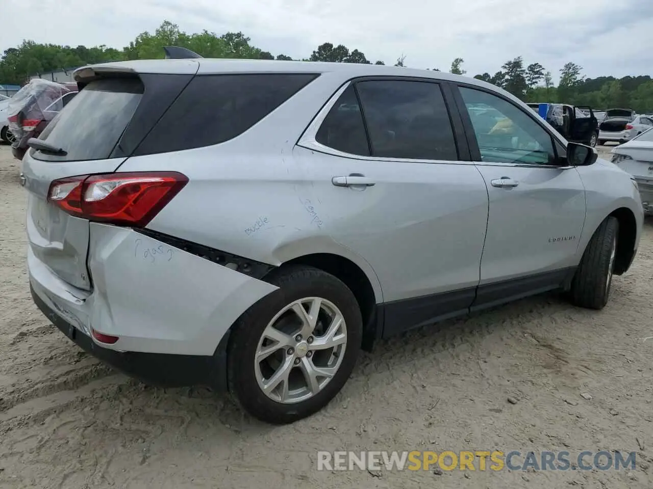 3 Photograph of a damaged car 2GNAXKEV6L6231701 CHEVROLET EQUINOX 2020