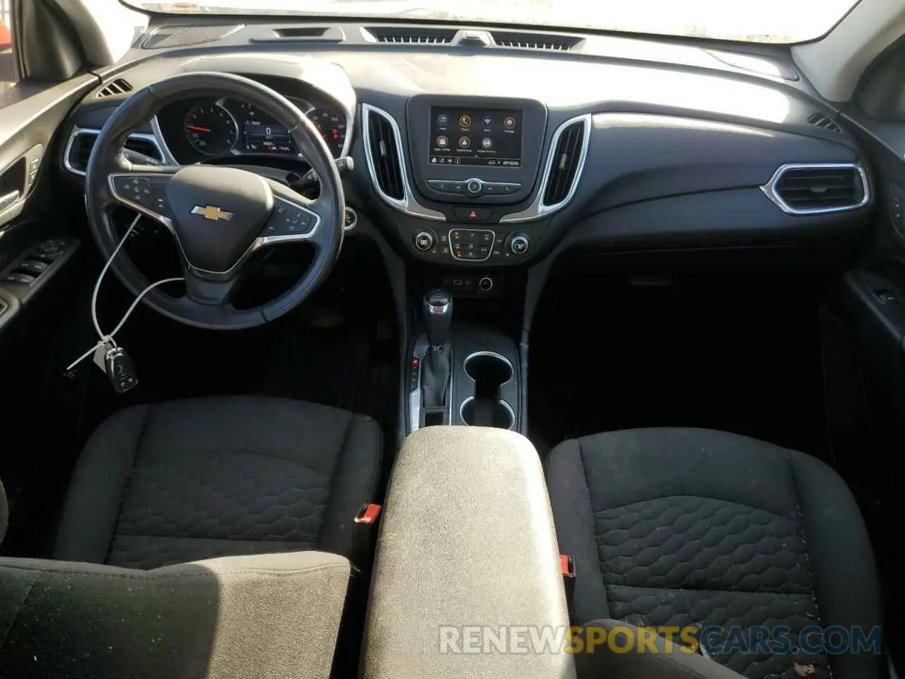 8 Photograph of a damaged car 2GNAXKEV6L6263340 CHEVROLET EQUINOX 2020