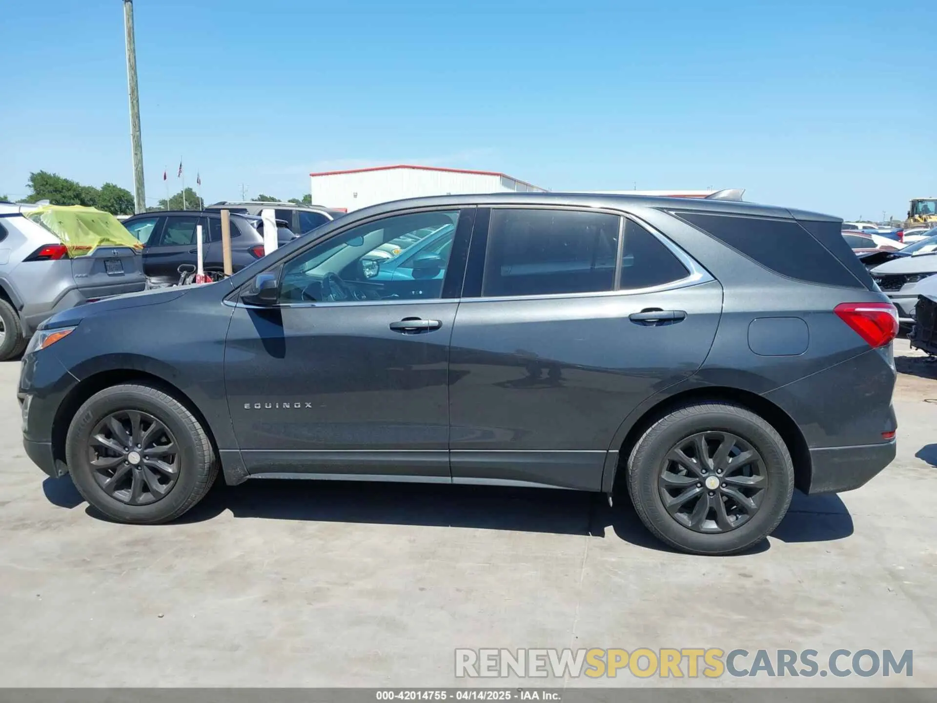 14 Photograph of a damaged car 2GNAXKEV7L6103354 CHEVROLET EQUINOX 2020