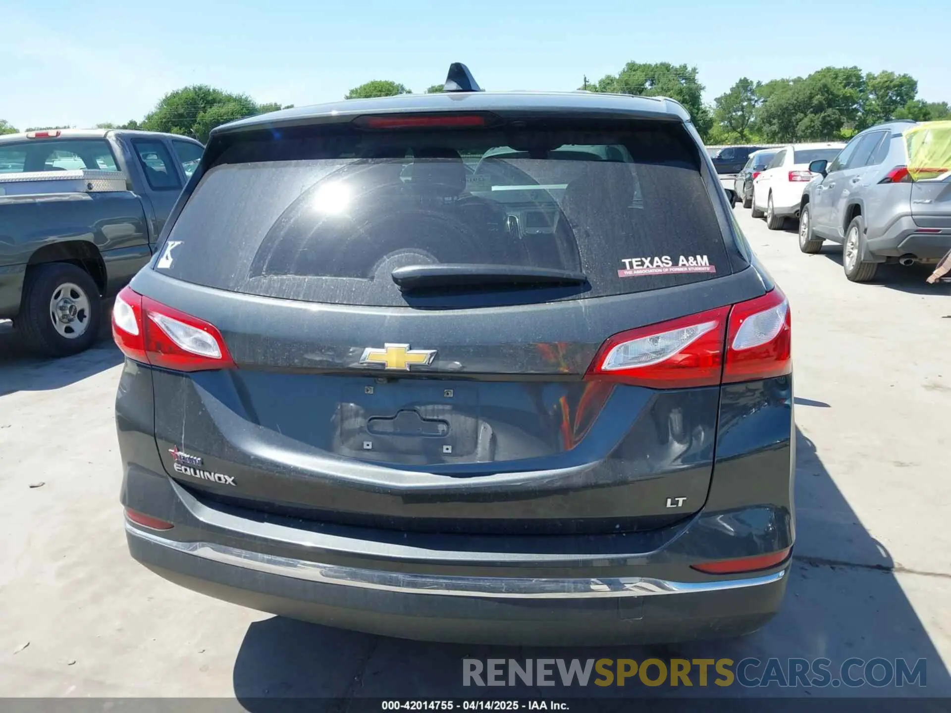 16 Photograph of a damaged car 2GNAXKEV7L6103354 CHEVROLET EQUINOX 2020