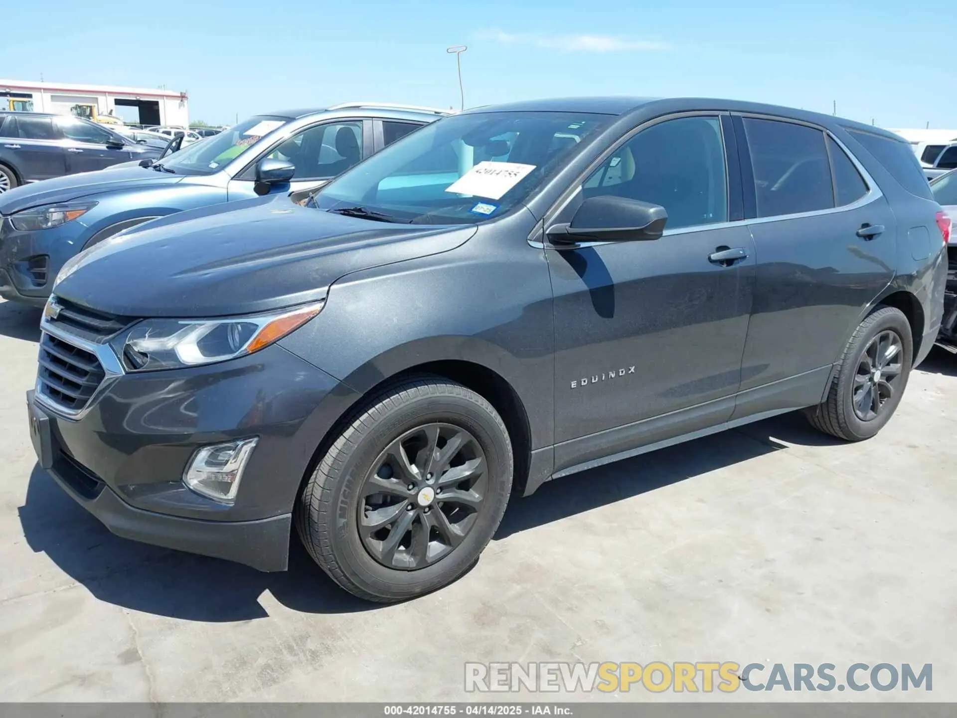 2 Photograph of a damaged car 2GNAXKEV7L6103354 CHEVROLET EQUINOX 2020