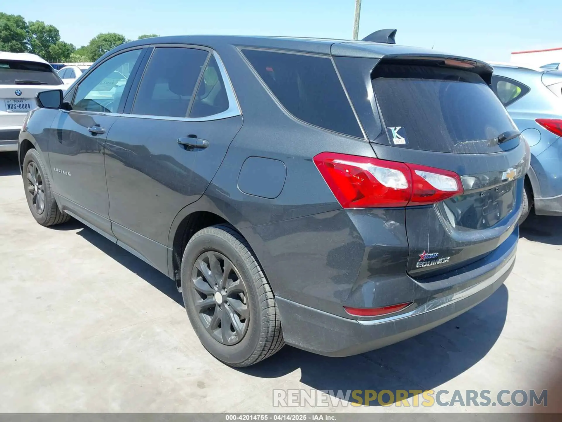 3 Photograph of a damaged car 2GNAXKEV7L6103354 CHEVROLET EQUINOX 2020