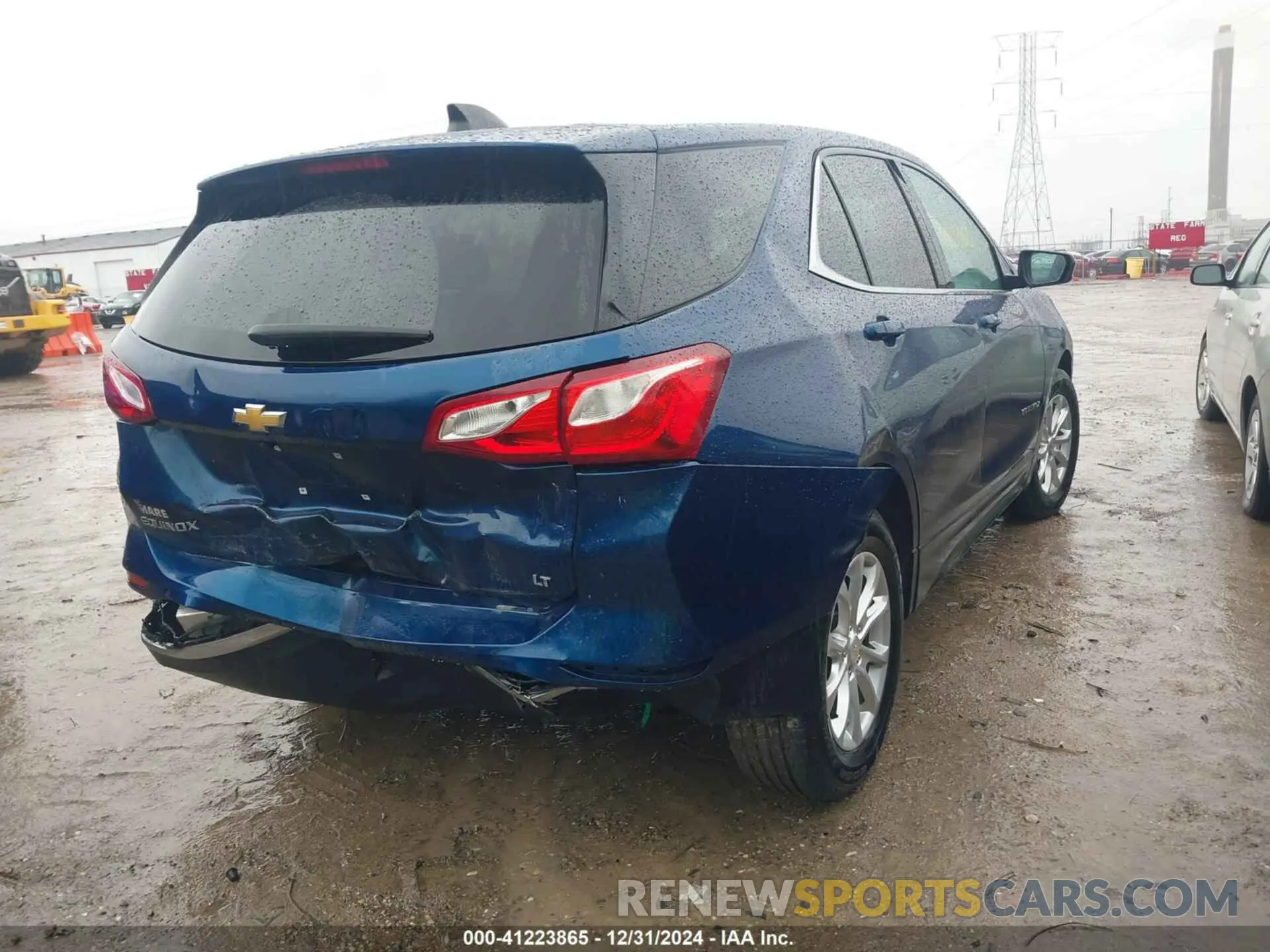 4 Photograph of a damaged car 2GNAXKEV7L6112331 CHEVROLET EQUINOX 2020