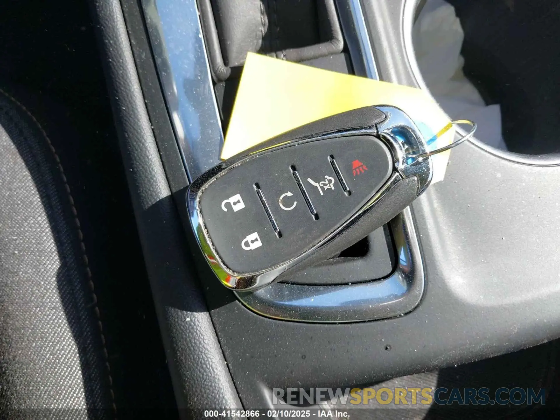 11 Photograph of a damaged car 2GNAXKEV7L6145717 CHEVROLET EQUINOX 2020