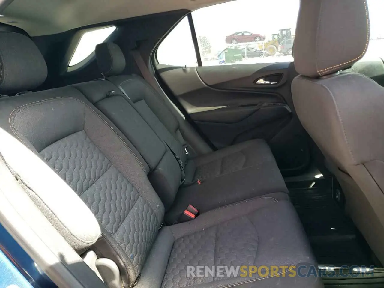 11 Photograph of a damaged car 2GNAXKEV7L6165272 CHEVROLET EQUINOX 2020