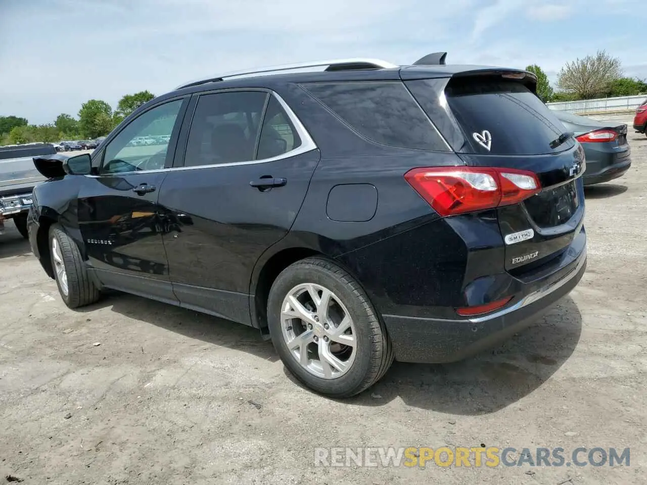 2 Photograph of a damaged car 2GNAXKEV7L6172836 CHEVROLET EQUINOX 2020