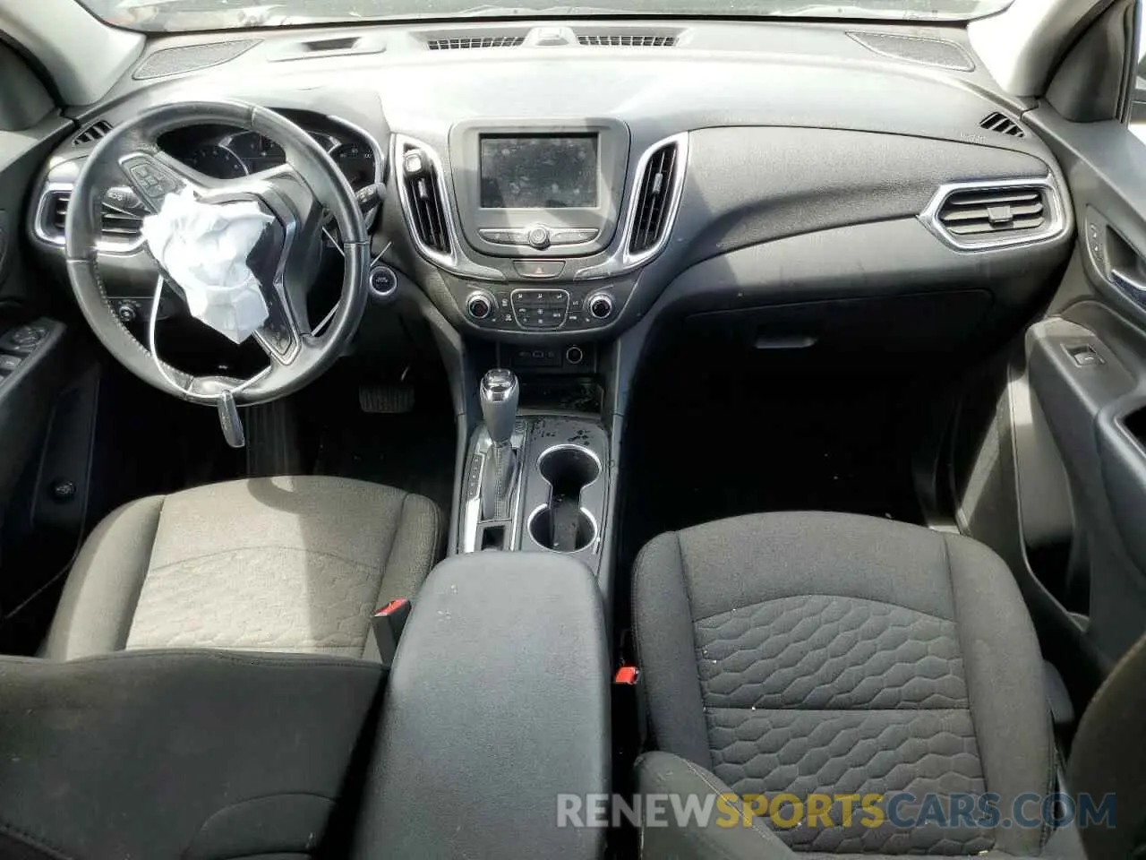 8 Photograph of a damaged car 2GNAXKEV7L6172836 CHEVROLET EQUINOX 2020
