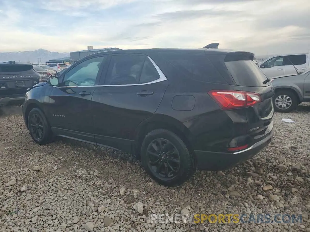 2 Photograph of a damaged car 2GNAXKEV7L6198272 CHEVROLET EQUINOX 2020