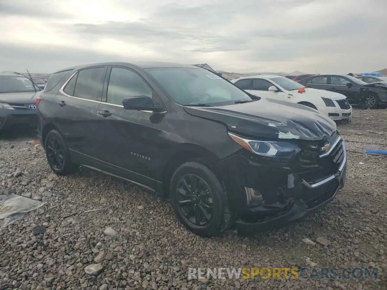 4 Photograph of a damaged car 2GNAXKEV7L6198272 CHEVROLET EQUINOX 2020