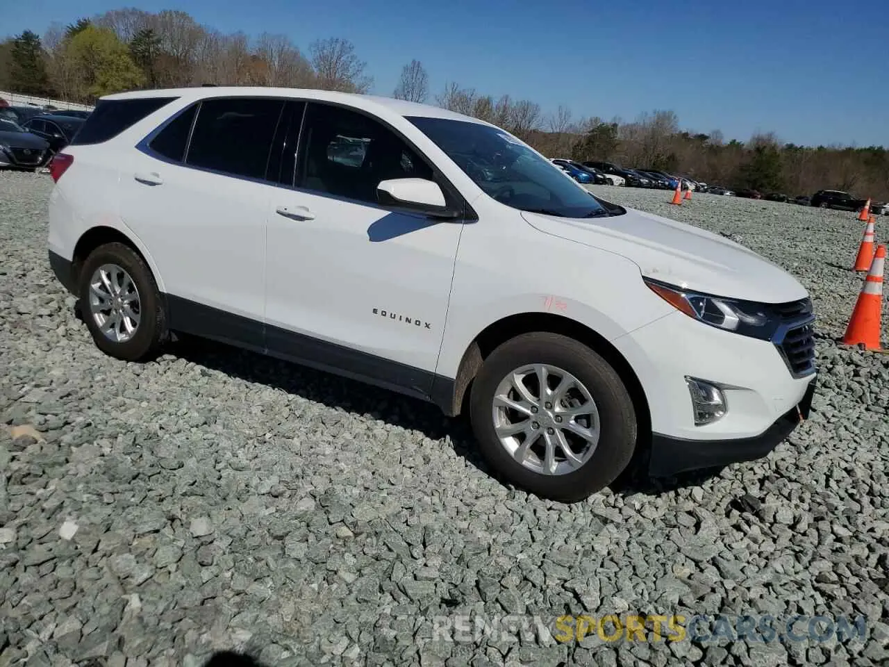 4 Photograph of a damaged car 2GNAXKEV7L6200747 CHEVROLET EQUINOX 2020