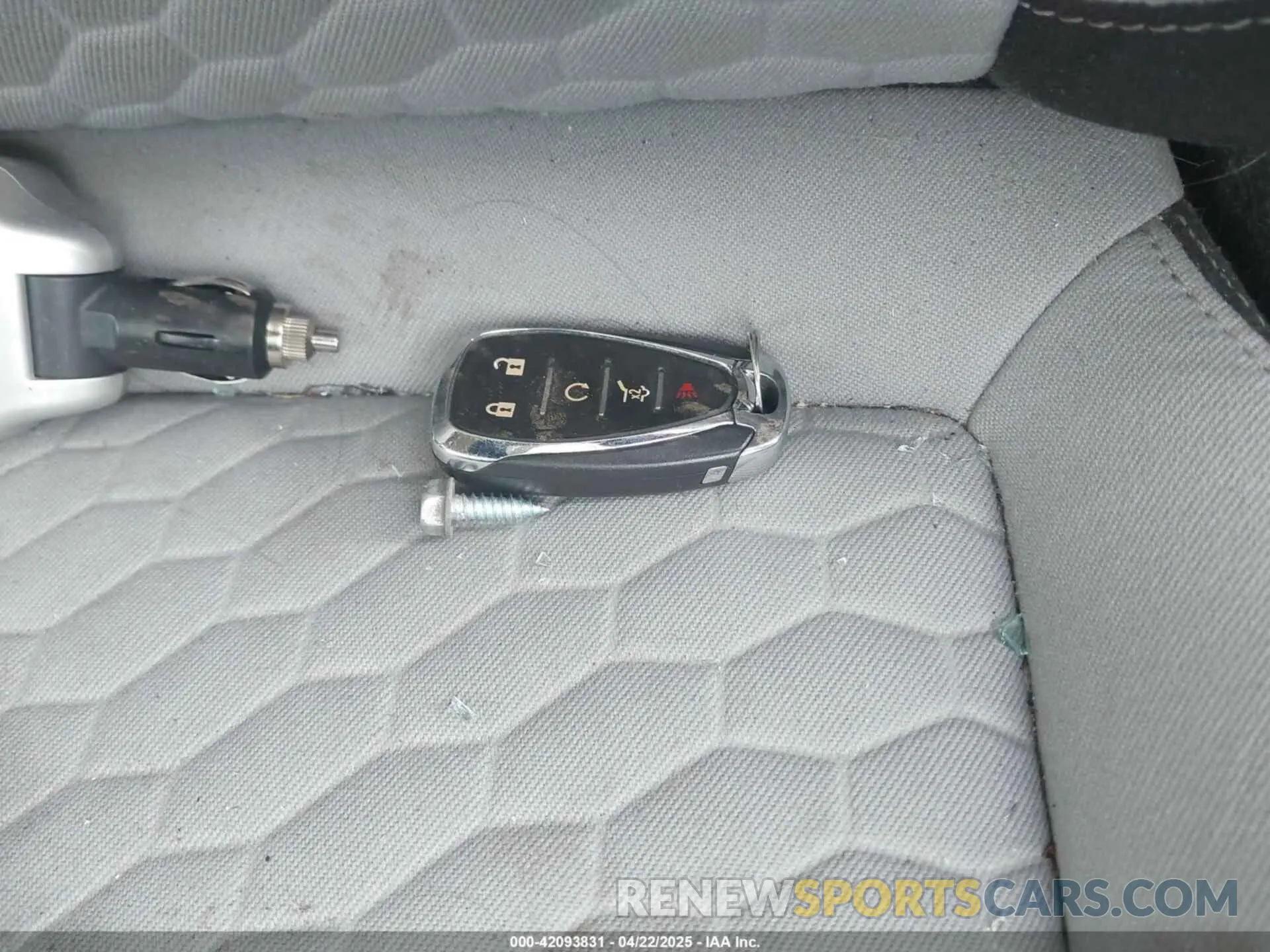 11 Photograph of a damaged car 2GNAXKEV7L6241329 CHEVROLET EQUINOX 2020