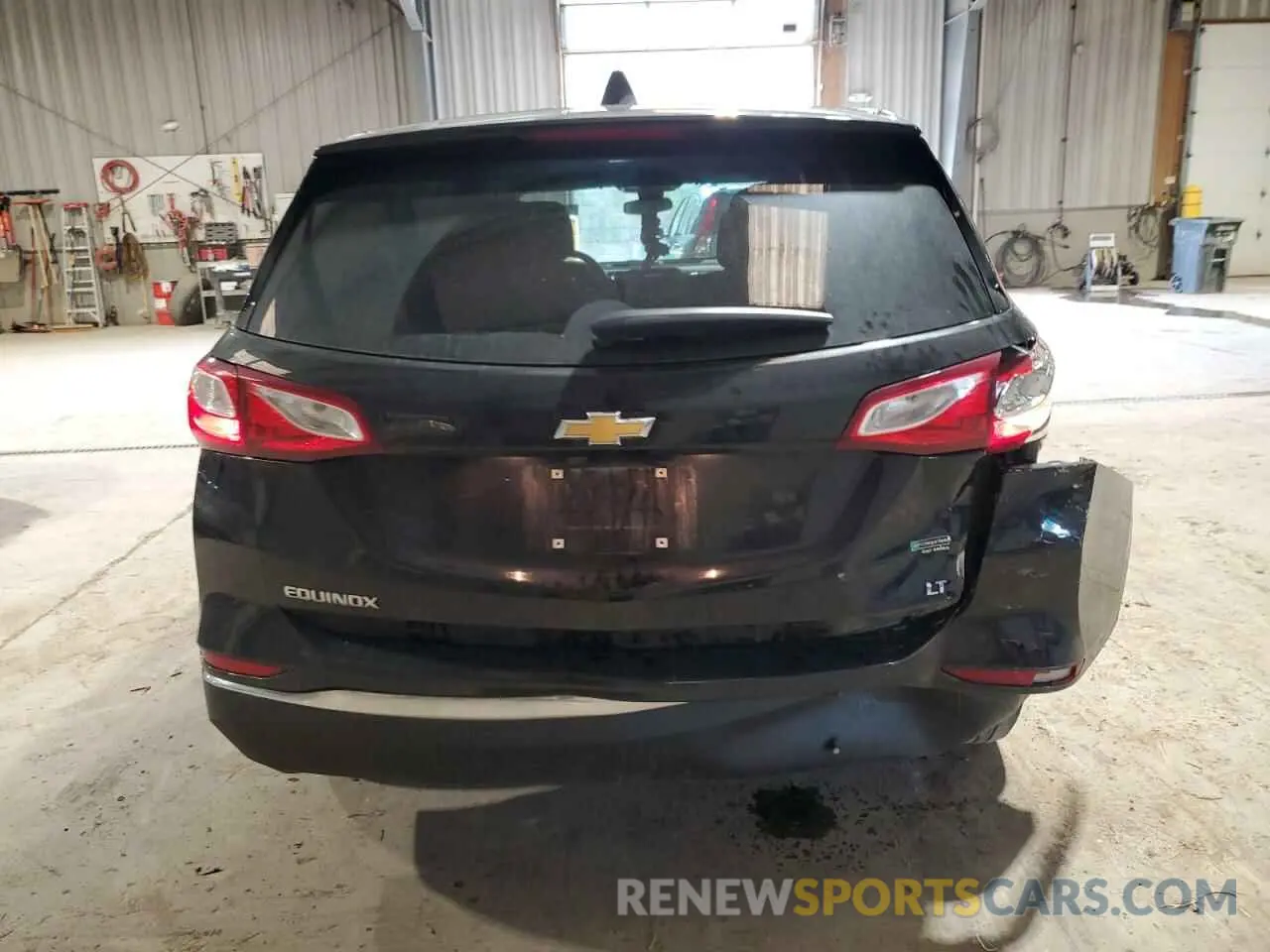 6 Photograph of a damaged car 2GNAXKEV8L6114041 CHEVROLET EQUINOX 2020