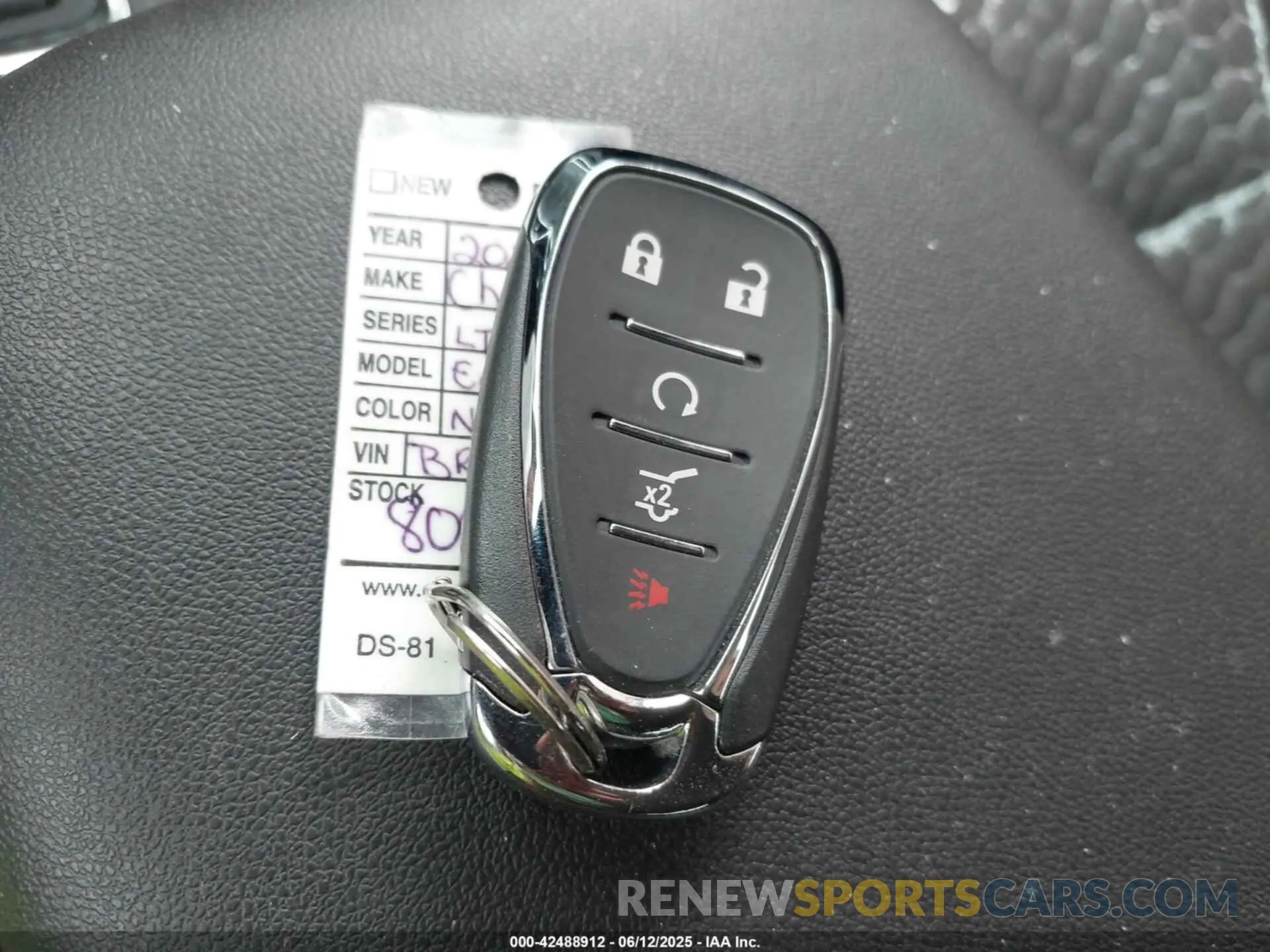 11 Photograph of a damaged car 2GNAXKEV8L6169072 CHEVROLET EQUINOX 2020