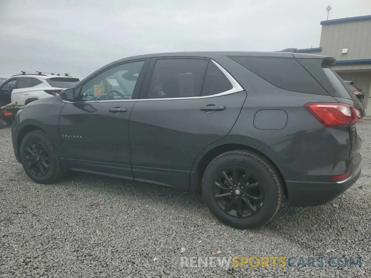2 Photograph of a damaged car 2GNAXKEV8L6185613 CHEVROLET EQUINOX 2020
