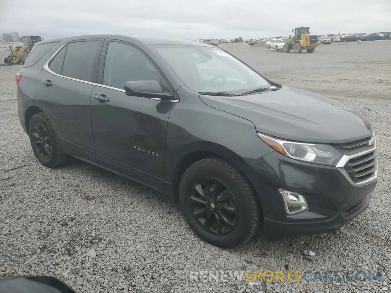 4 Photograph of a damaged car 2GNAXKEV8L6185613 CHEVROLET EQUINOX 2020