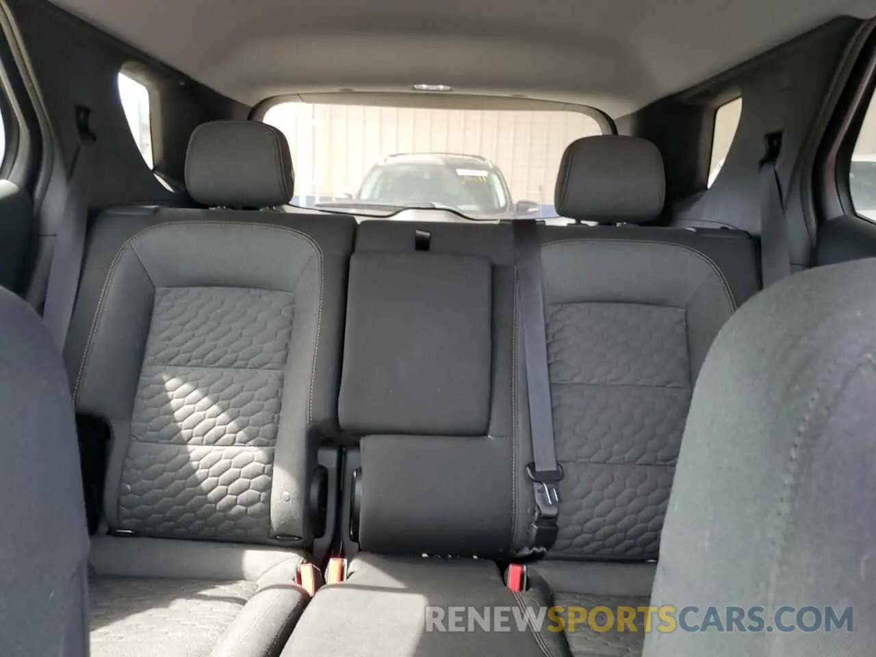10 Photograph of a damaged car 2GNAXKEV8L6216391 CHEVROLET EQUINOX 2020