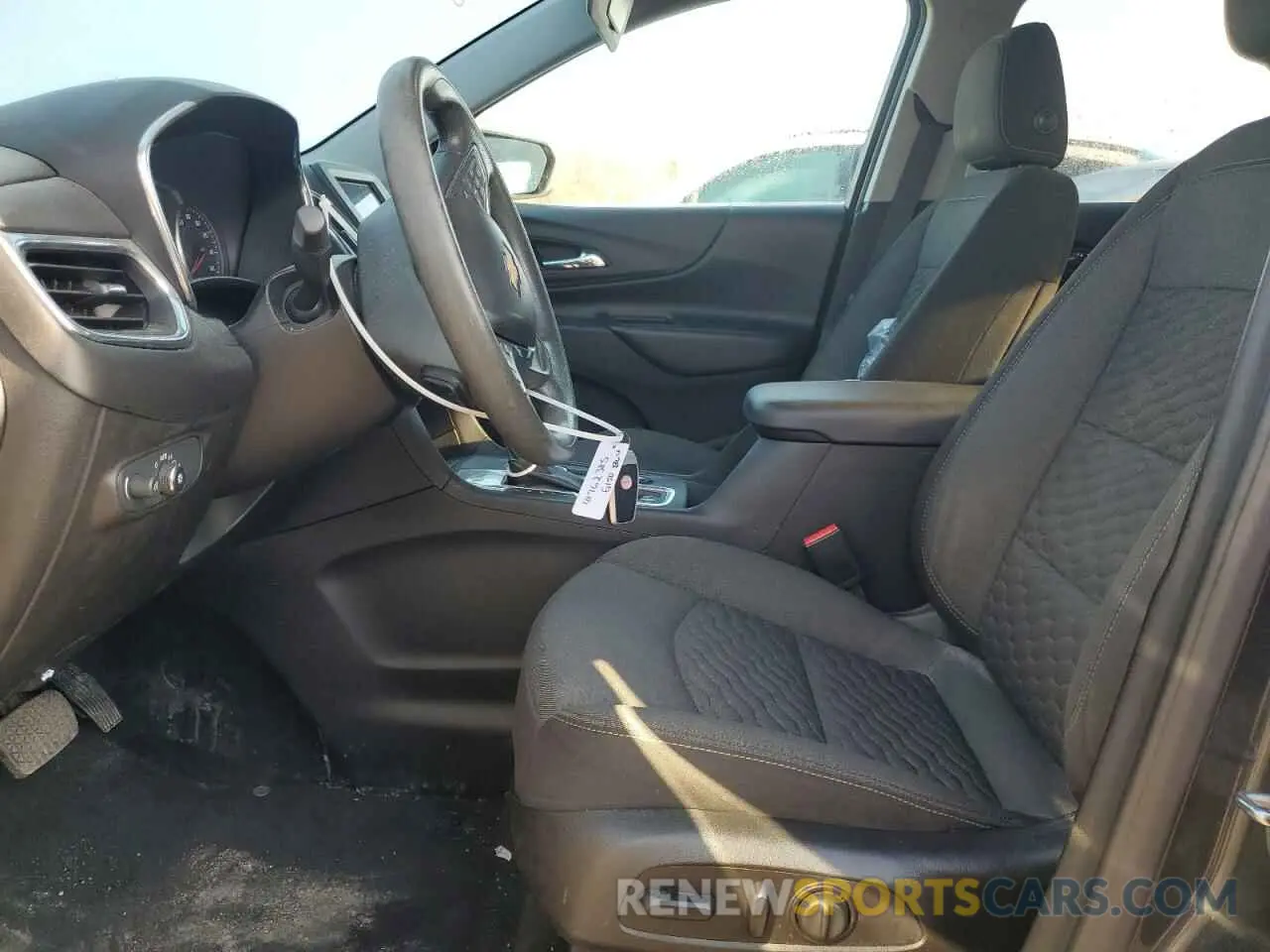 7 Photograph of a damaged car 2GNAXKEV8L6216391 CHEVROLET EQUINOX 2020