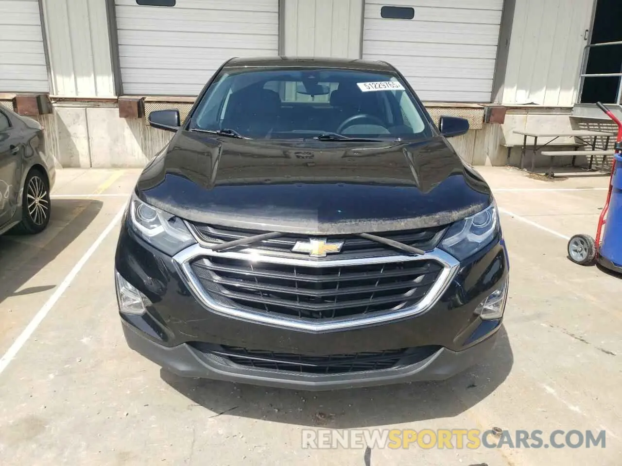 5 Photograph of a damaged car 2GNAXKEV8L6243820 CHEVROLET EQUINOX 2020
