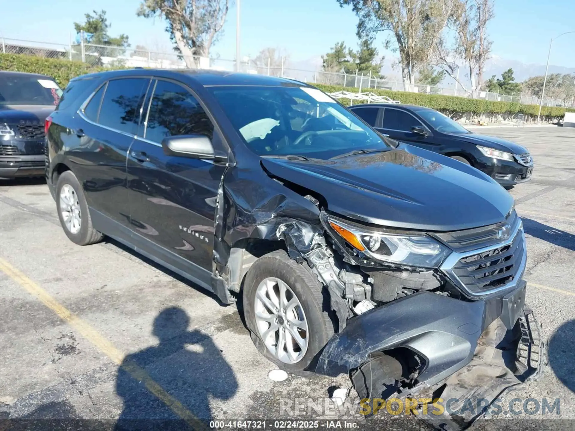 1 Photograph of a damaged car 2GNAXKEV8L6266076 CHEVROLET EQUINOX 2020