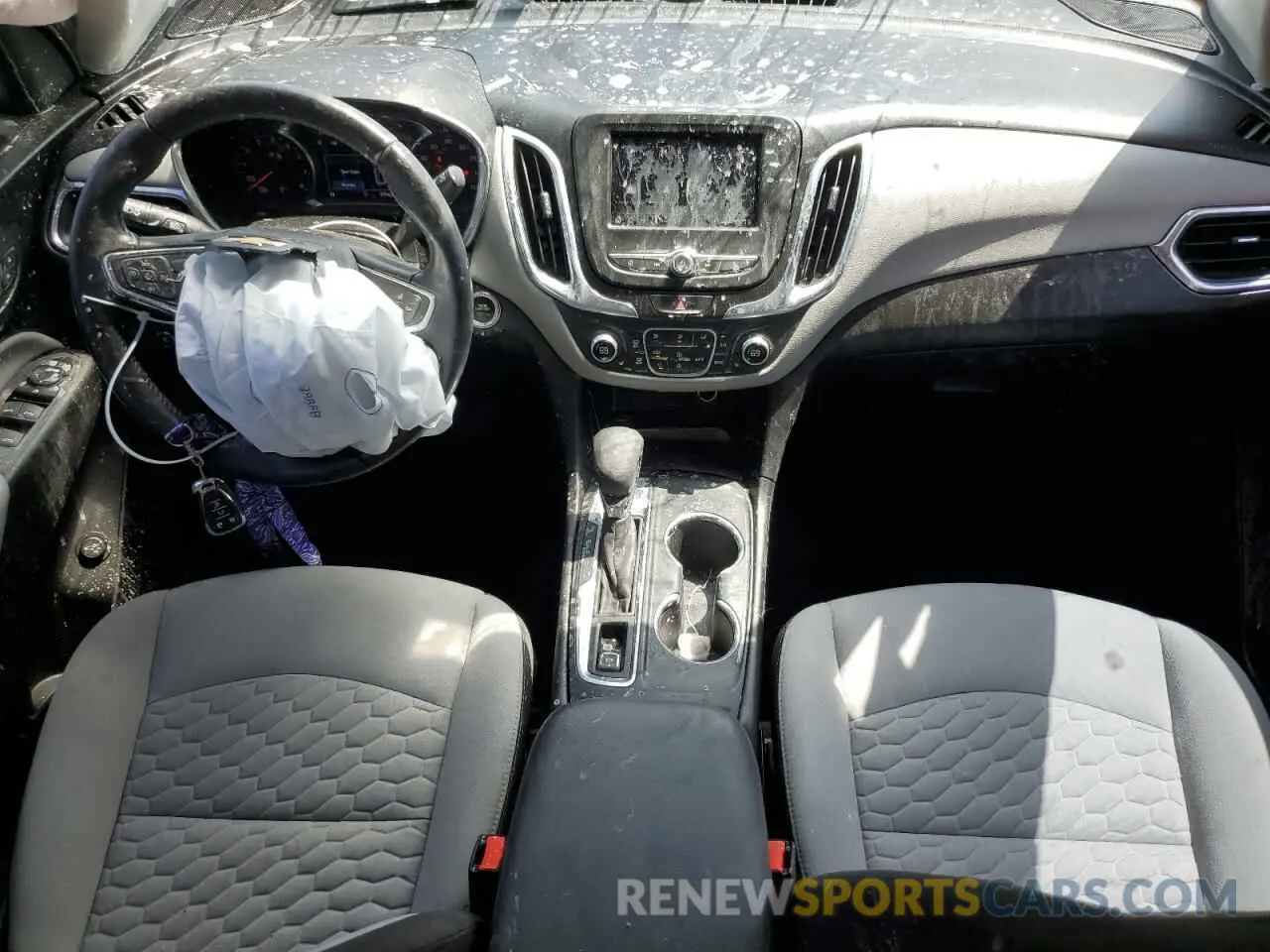 8 Photograph of a damaged car 2GNAXKEV9L6101363 CHEVROLET EQUINOX 2020