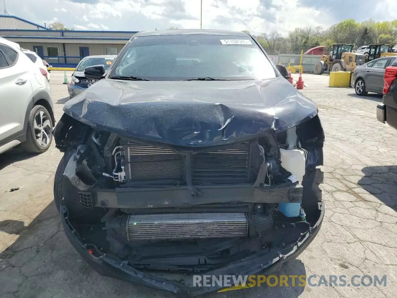 5 Photograph of a damaged car 2GNAXKEV9L6110872 CHEVROLET EQUINOX 2020