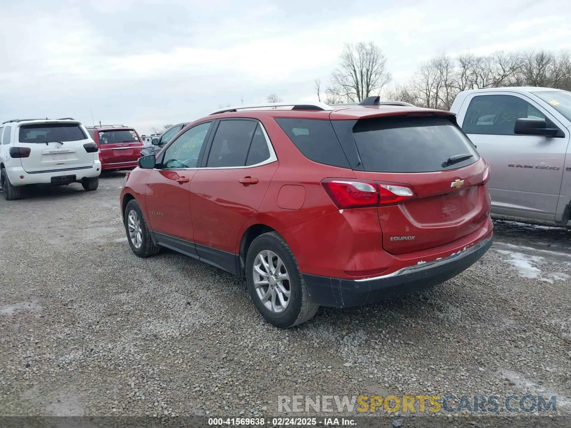 3 Photograph of a damaged car 2GNAXKEV9L6116851 CHEVROLET EQUINOX 2020