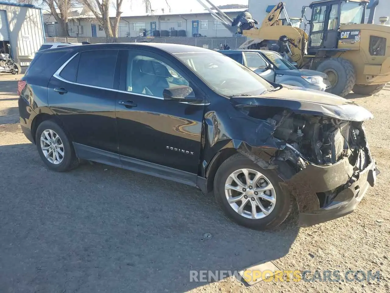 4 Photograph of a damaged car 2GNAXKEV9L6139482 CHEVROLET EQUINOX 2020