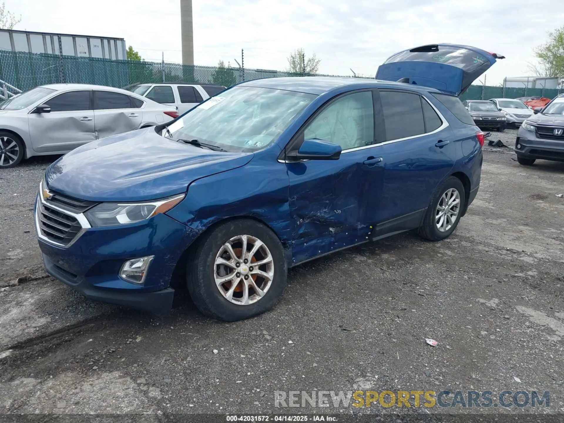2 Photograph of a damaged car 2GNAXKEV9L6160204 CHEVROLET EQUINOX 2020