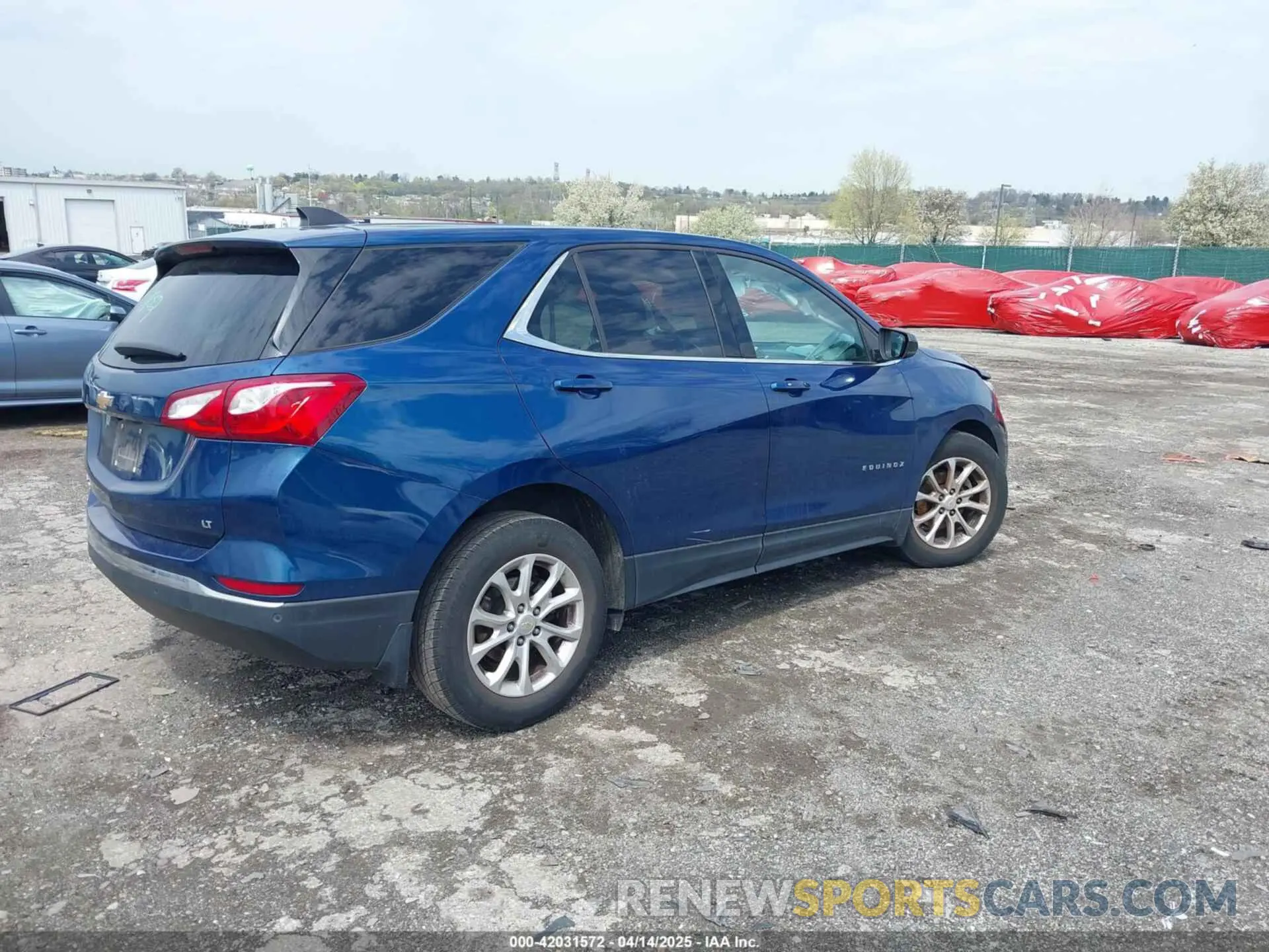 4 Photograph of a damaged car 2GNAXKEV9L6160204 CHEVROLET EQUINOX 2020