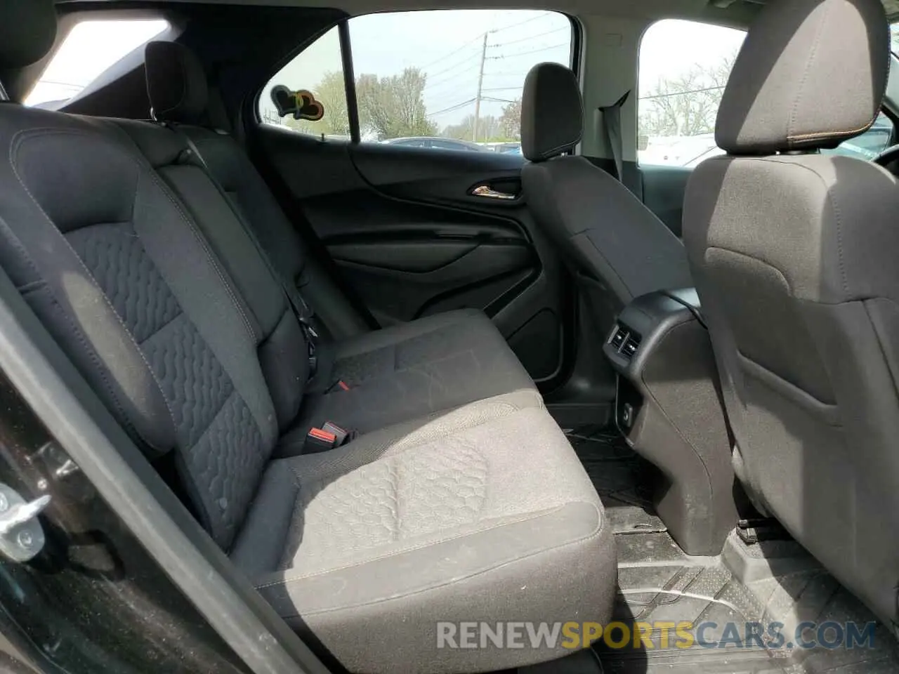 11 Photograph of a damaged car 2GNAXKEV9L6206307 CHEVROLET EQUINOX 2020
