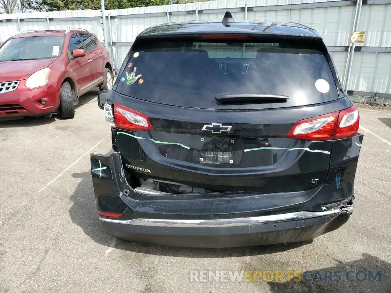 6 Photograph of a damaged car 2GNAXKEV9L6206307 CHEVROLET EQUINOX 2020