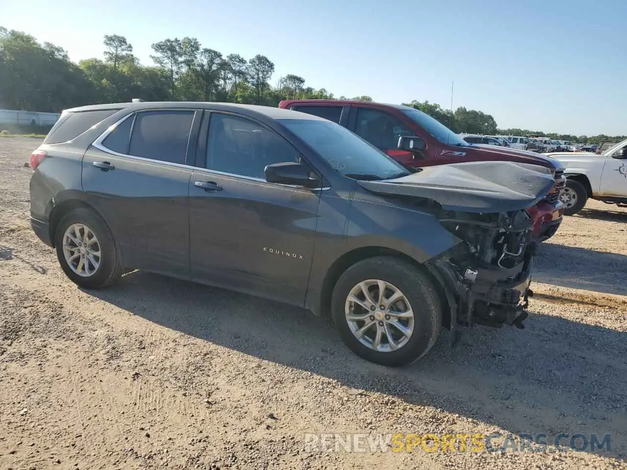 4 Photograph of a damaged car 2GNAXKEV9L6207179 CHEVROLET EQUINOX 2020