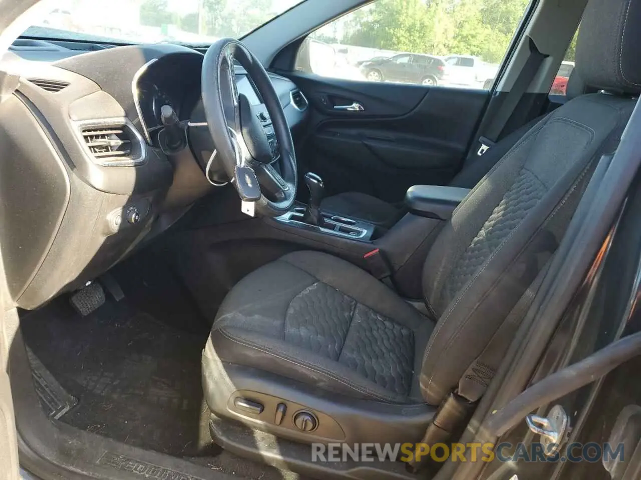 7 Photograph of a damaged car 2GNAXKEV9L6207179 CHEVROLET EQUINOX 2020