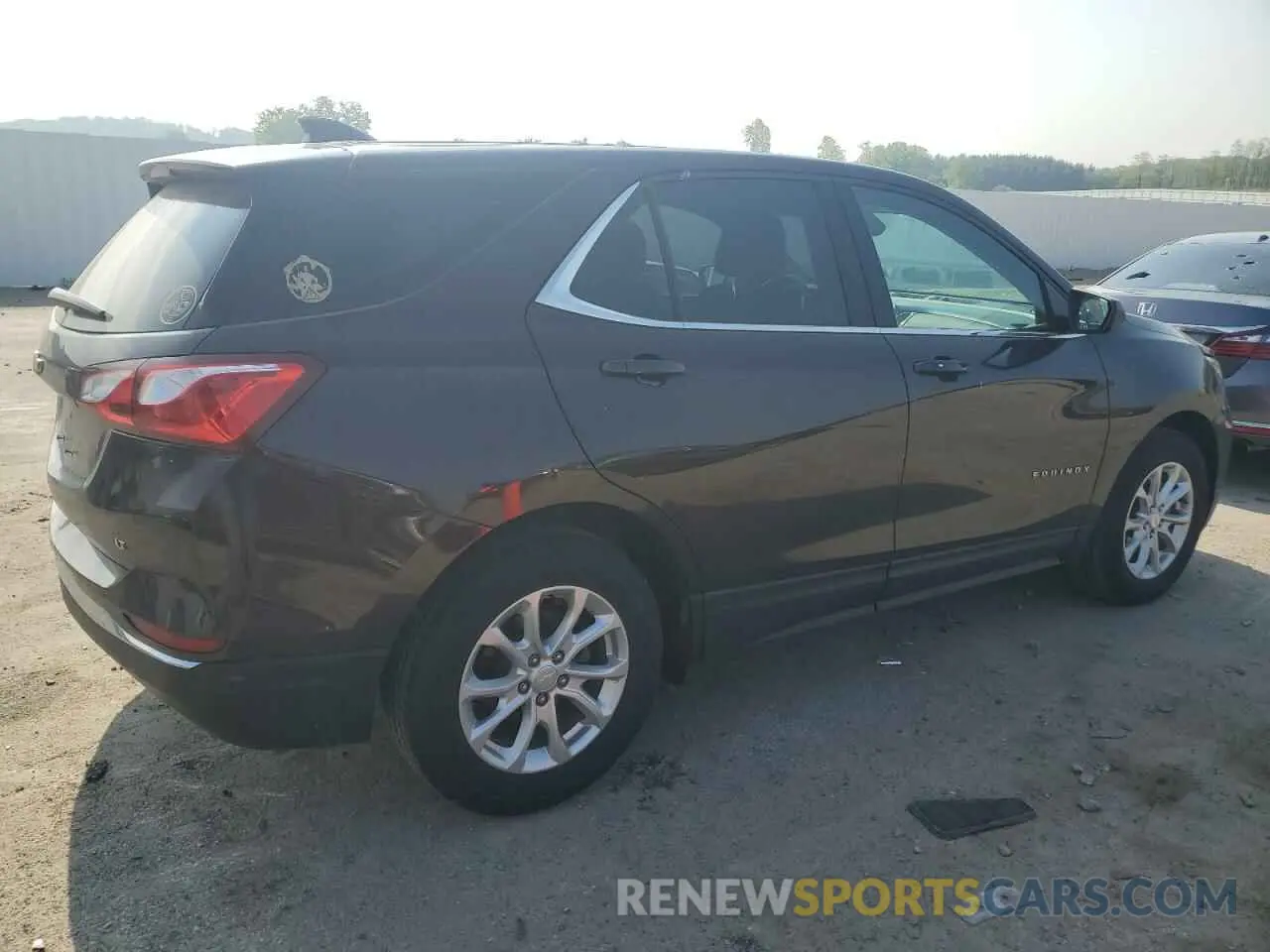 3 Photograph of a damaged car 2GNAXKEVXL6104725 CHEVROLET EQUINOX 2020