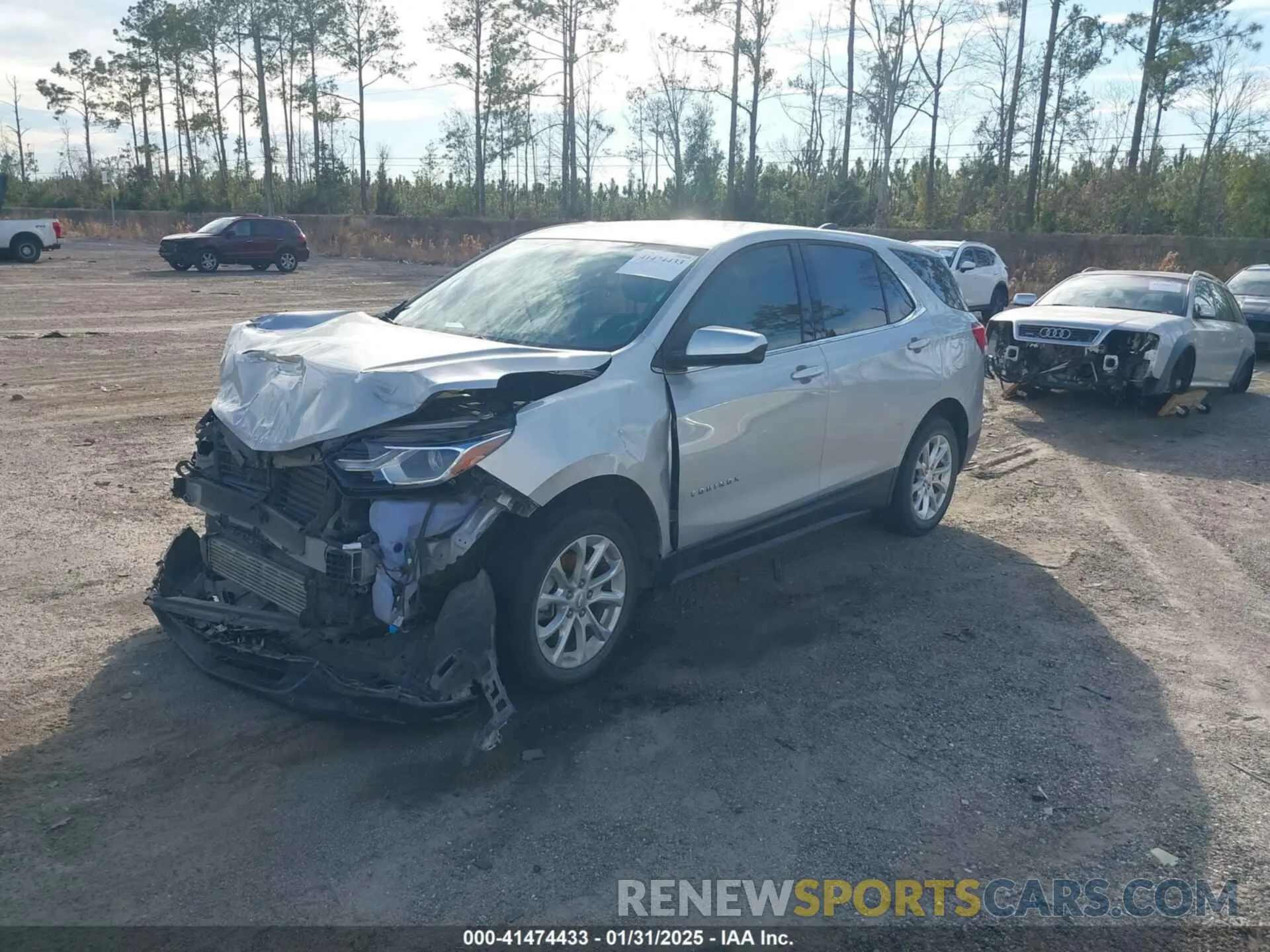 2 Photograph of a damaged car 2GNAXKEVXL6108175 CHEVROLET EQUINOX 2020